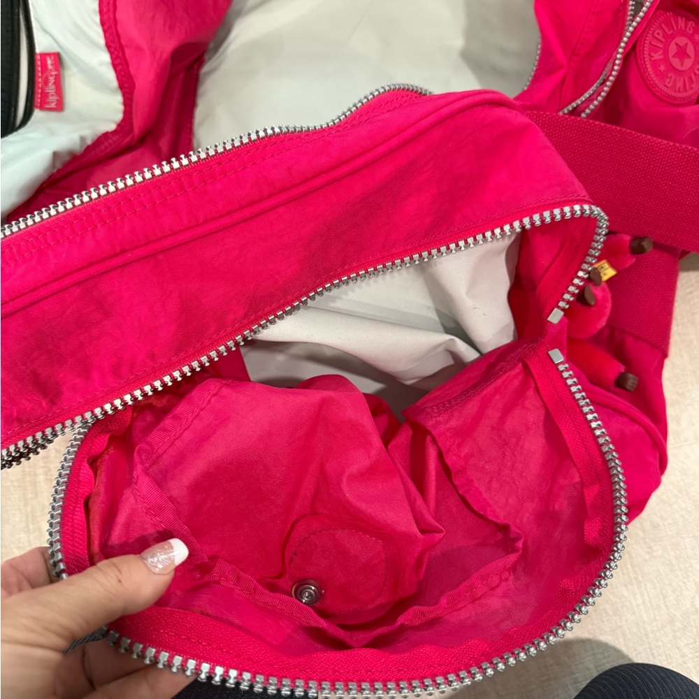 Kipling Large Duffle Bag - Fuschia - Excellent Condition! - Picture 7 of 11